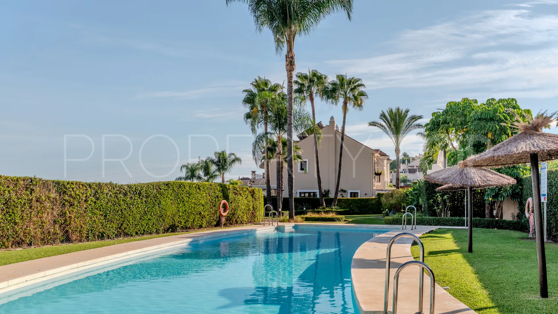 Town house for sale in Paraiso Hills
