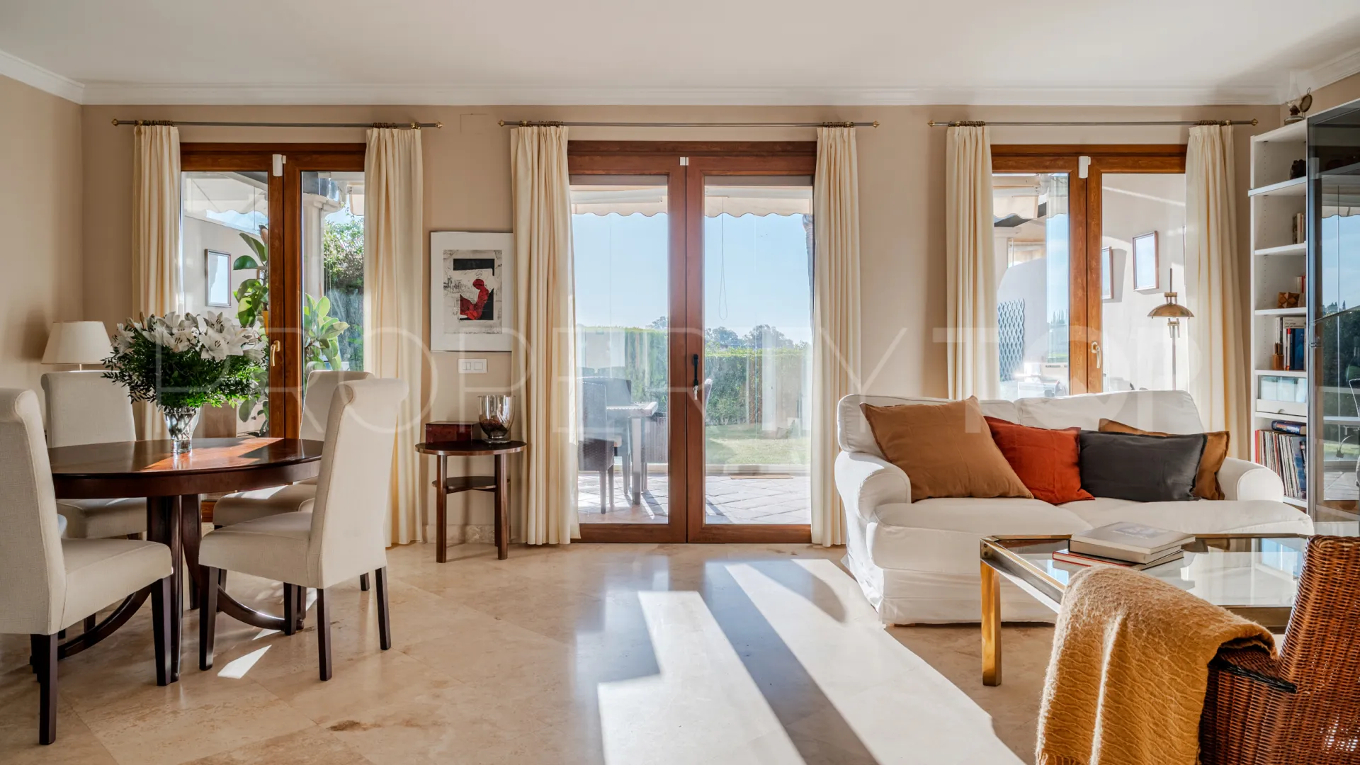 Town house for sale in Paraiso Hills