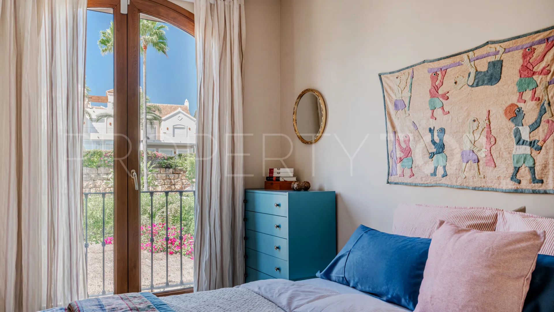 Town house for sale in Paraiso Hills