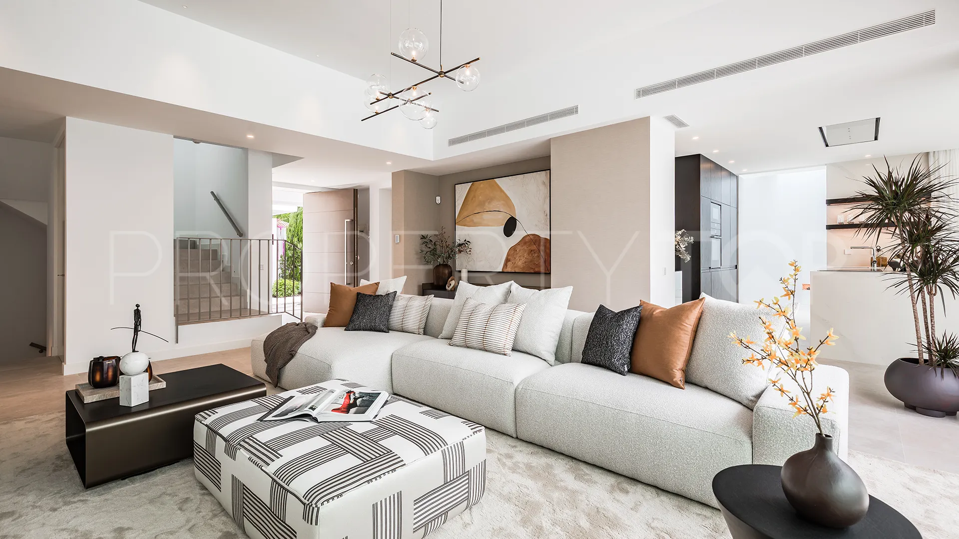 For sale 5 bedrooms villa in King's Hills
