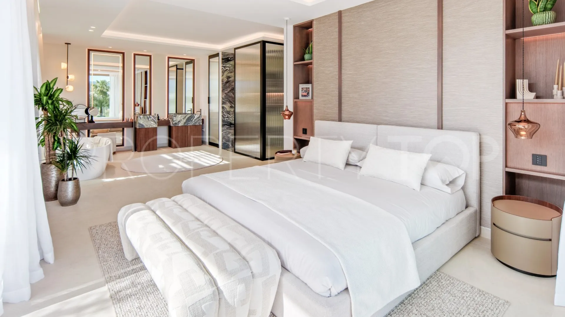 Buy Nueva Andalucia 5 bedrooms villa