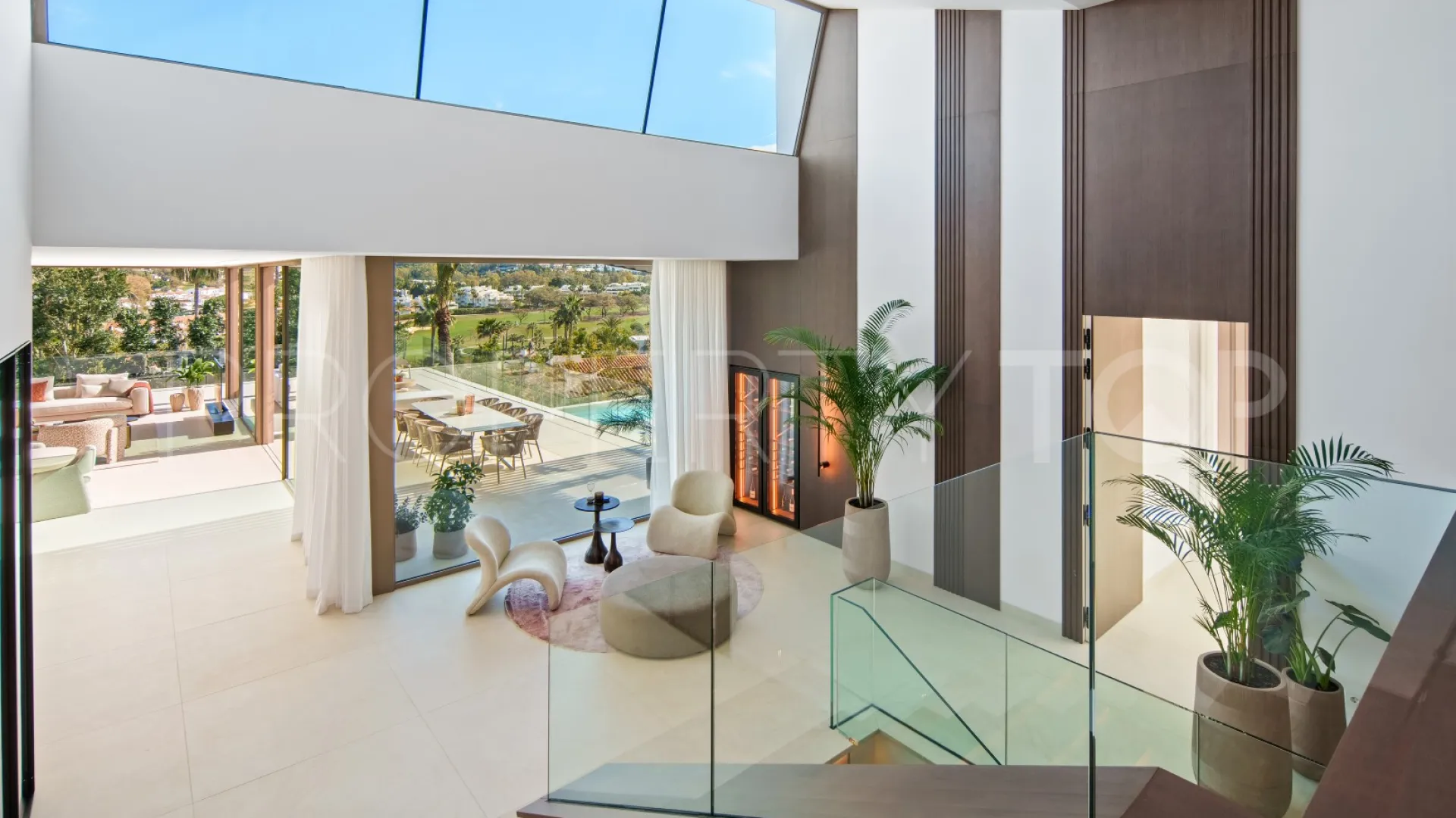 Buy Nueva Andalucia 5 bedrooms villa