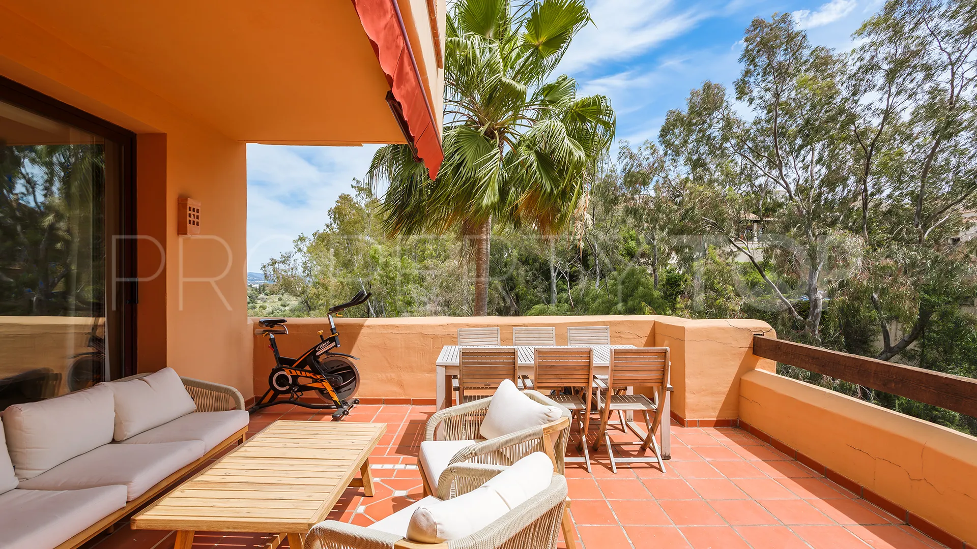 Apartment for sale in Cumbres de Los Almendros with 2 bedrooms