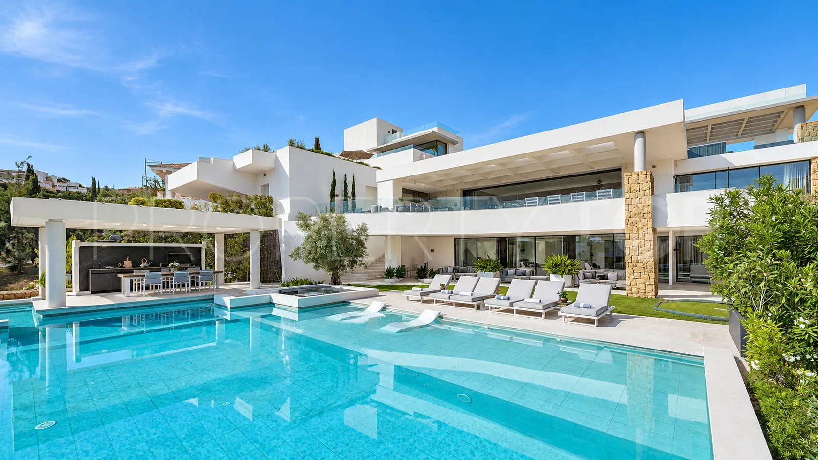 5 bedrooms villa for sale in Los Flamingos Golf