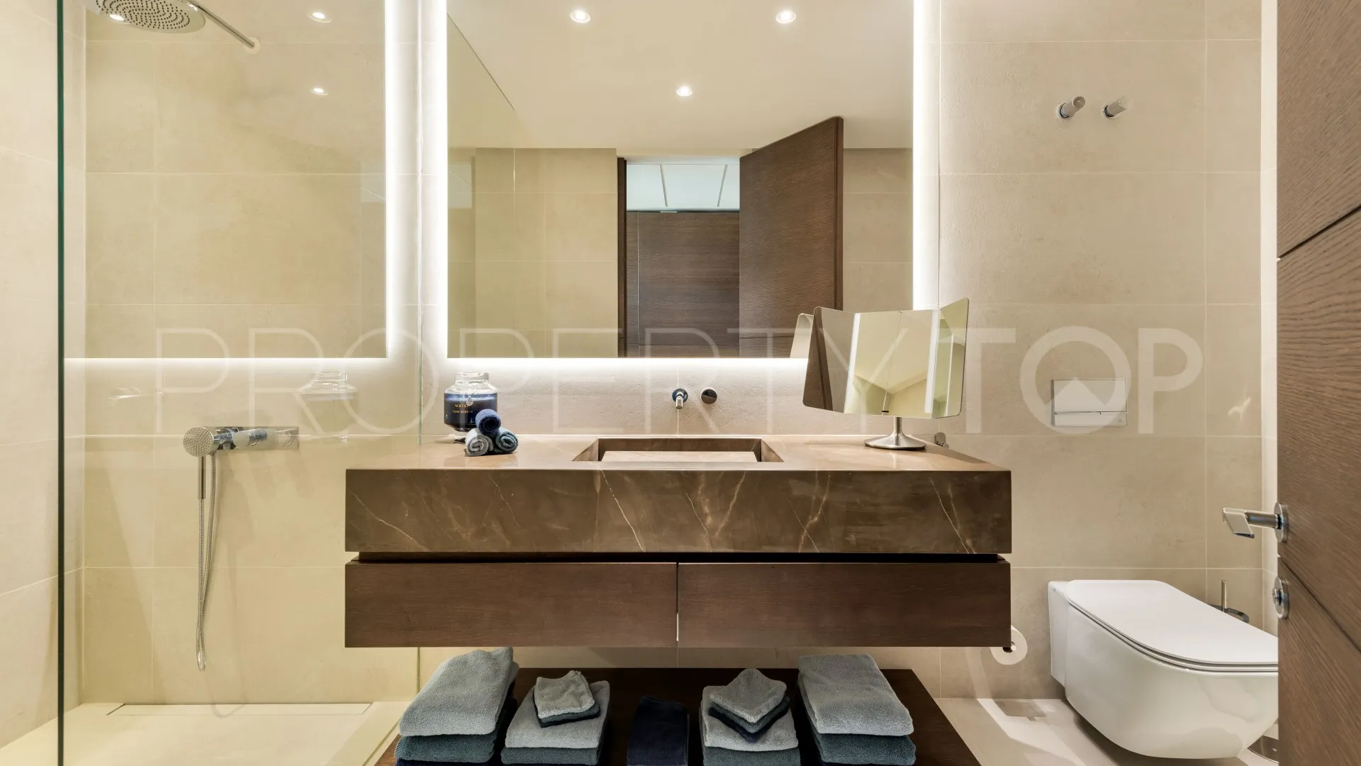 5 bedrooms villa for sale in Los Flamingos Golf