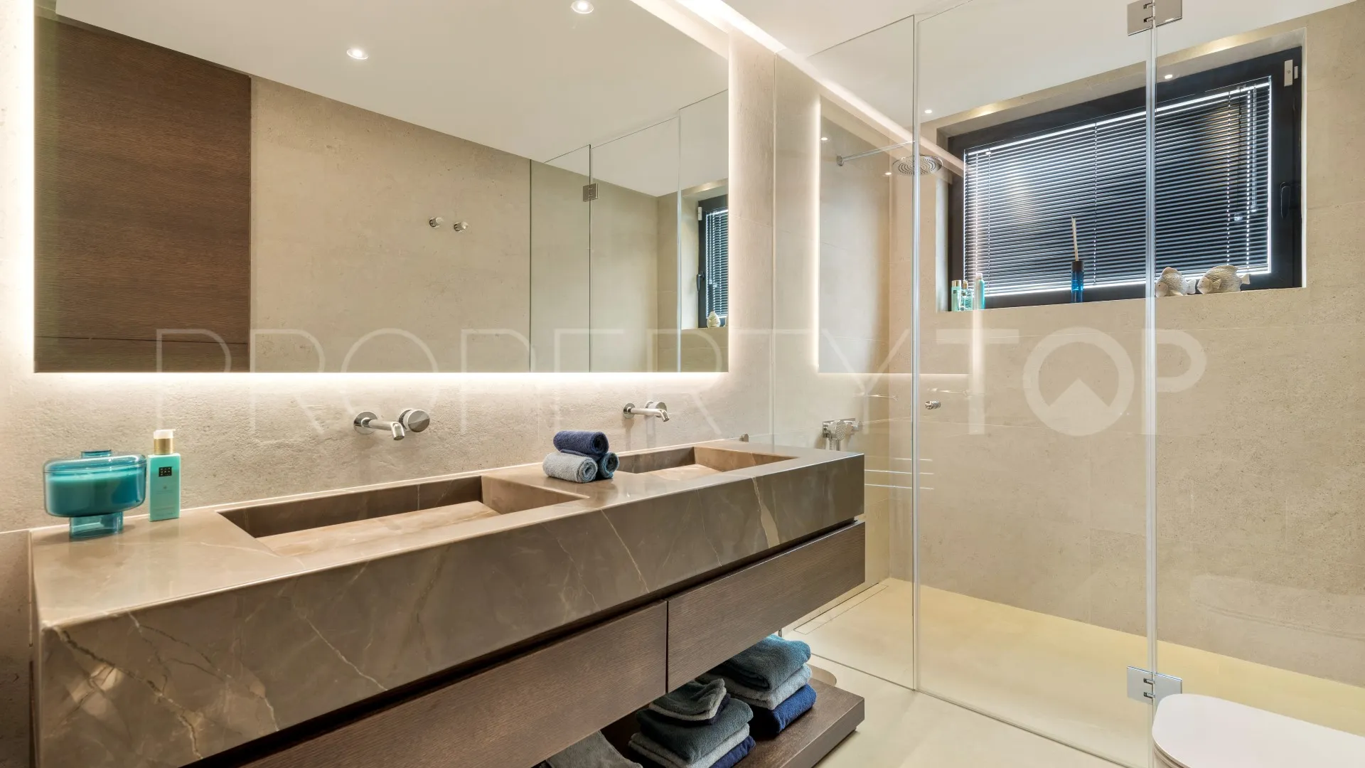 5 bedrooms villa for sale in Los Flamingos Golf