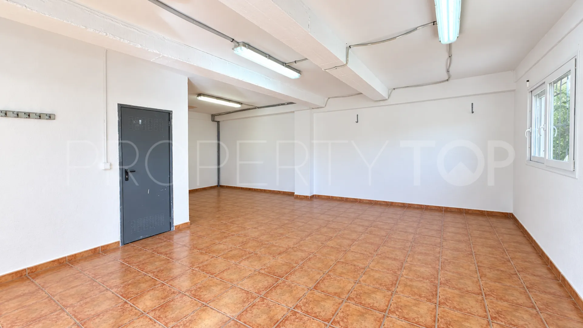 4 bedrooms country house in Monda for sale
