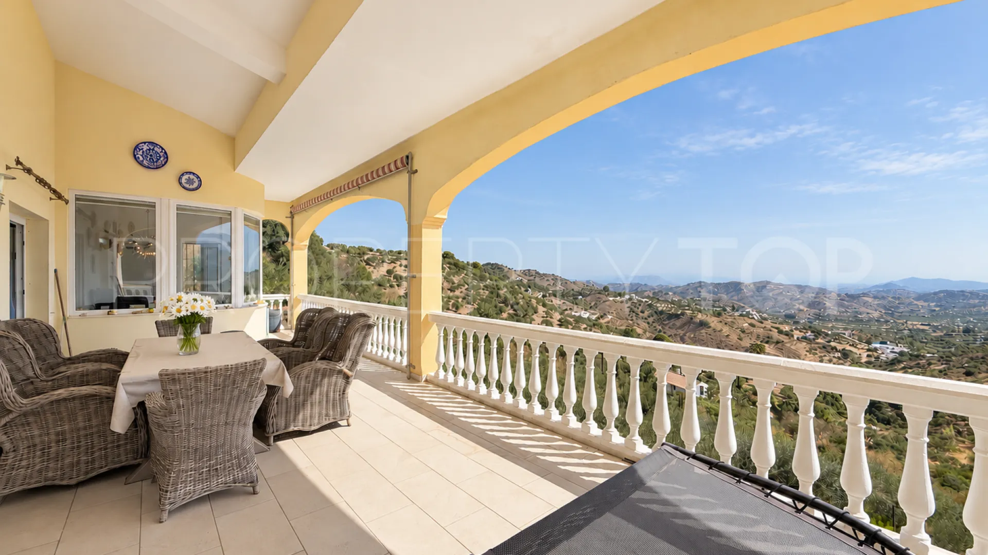 4 bedrooms country house in Monda for sale