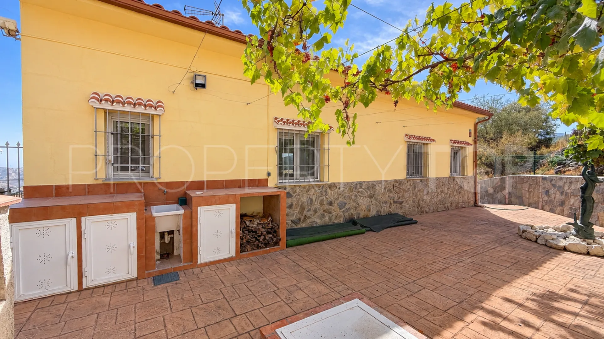 4 bedrooms country house in Monda for sale