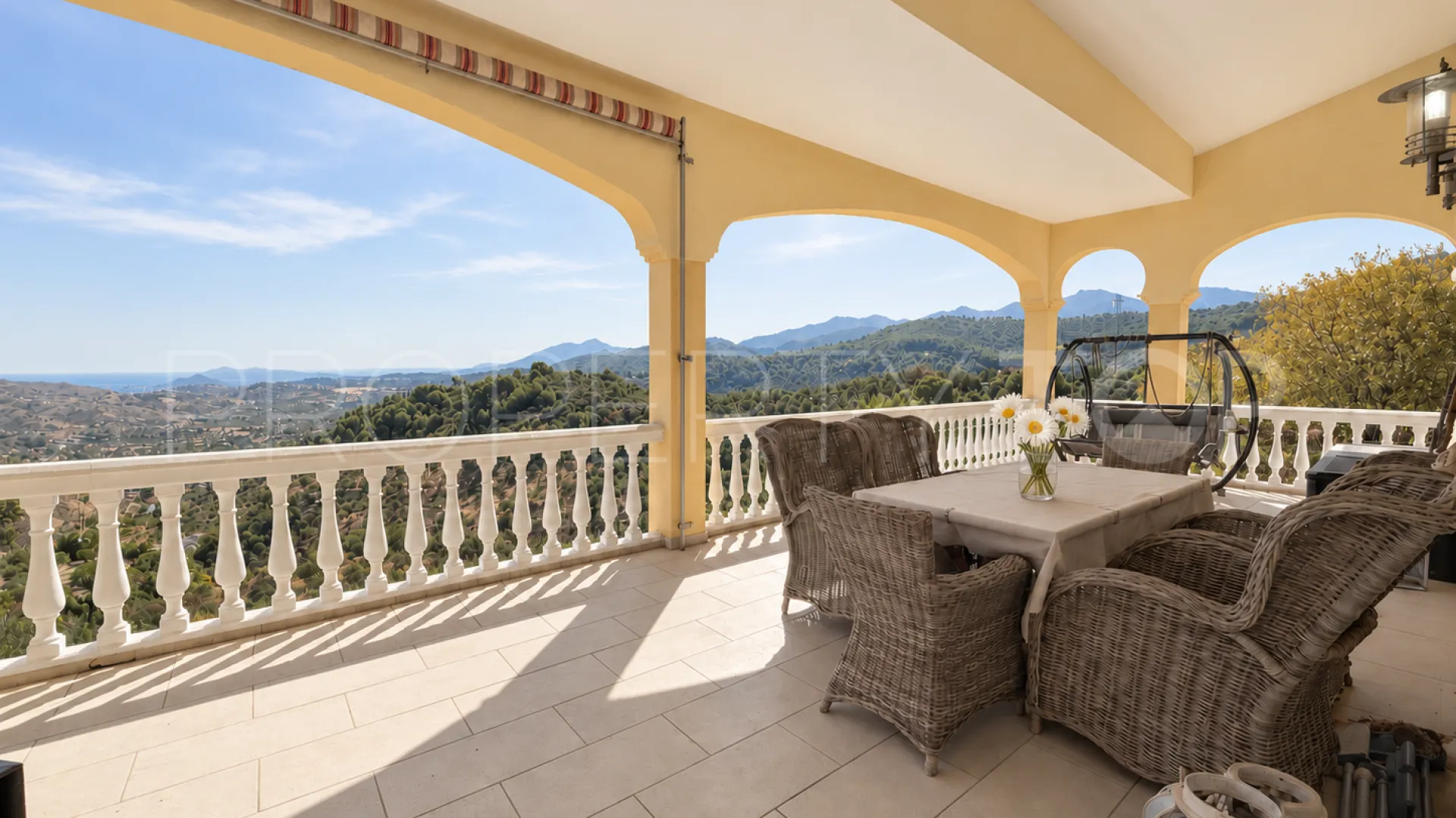 4 bedrooms country house in Monda for sale