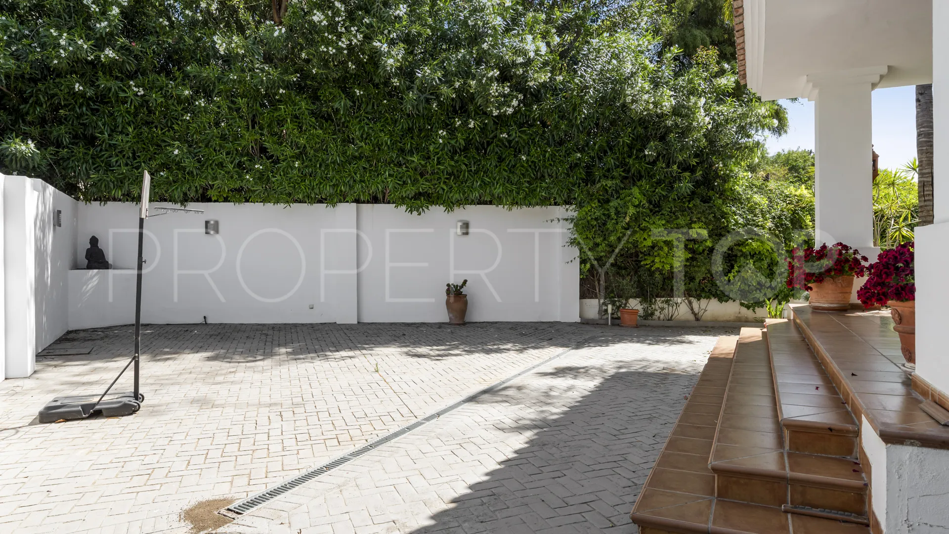 For sale villa in Paraiso Alto with 6 bedrooms