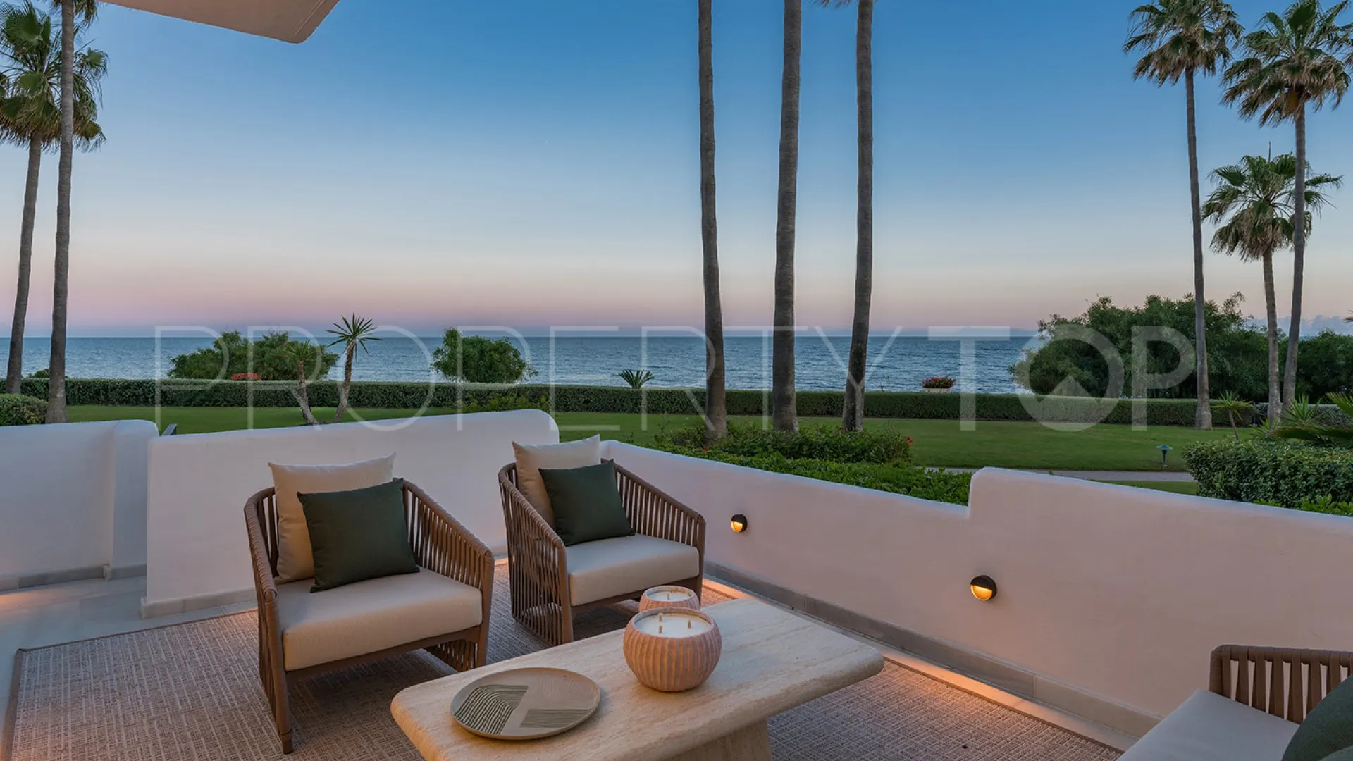 For sale apartment in Alcazaba Beach