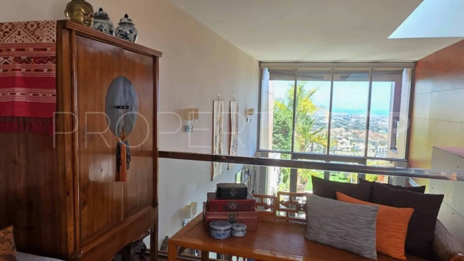 For sale town house with 3 bedrooms in Benahavis