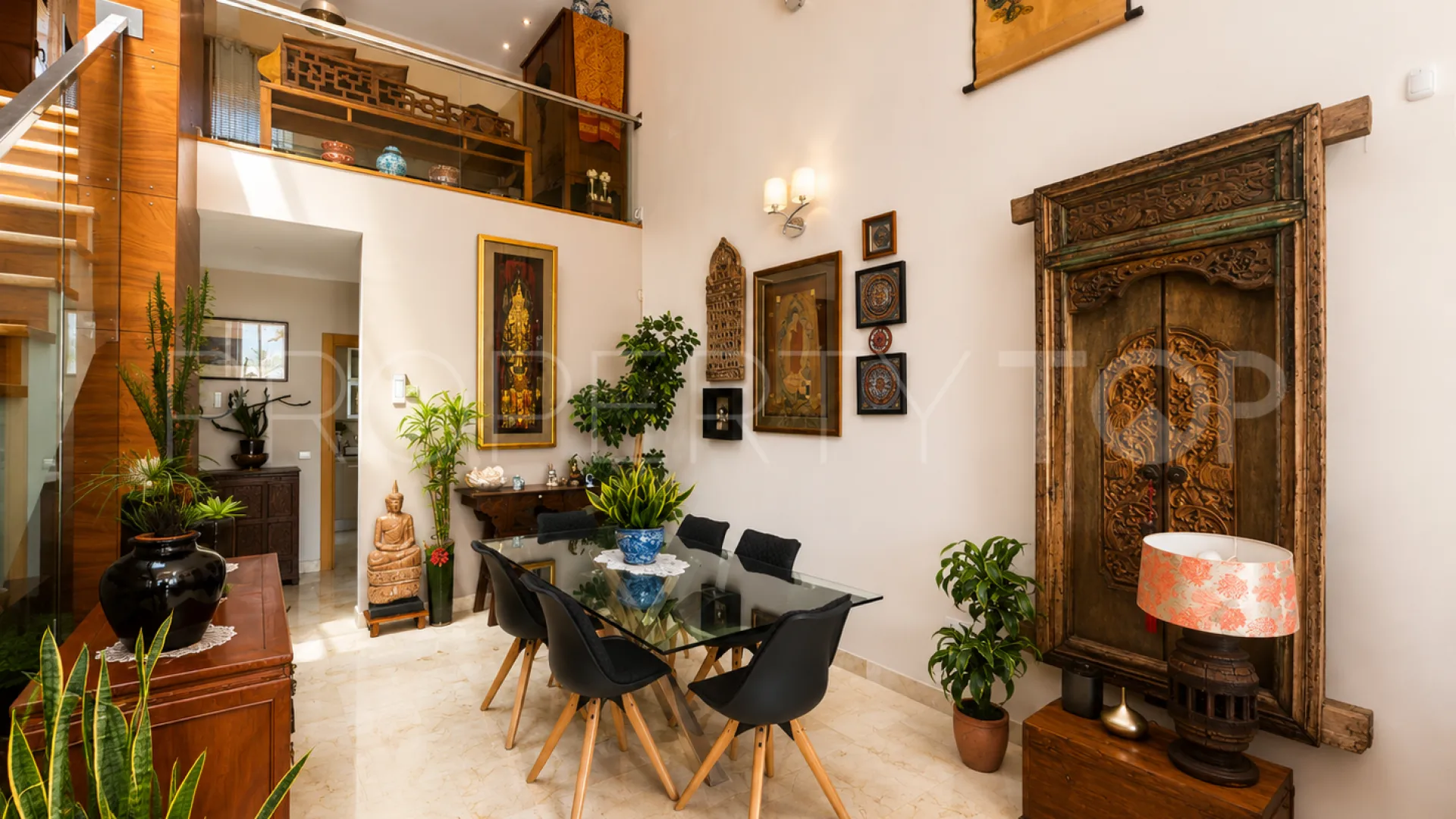 For sale town house with 3 bedrooms in Benahavis