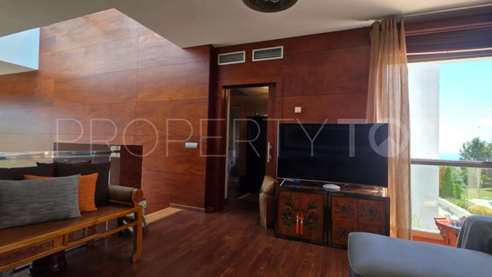 For sale town house with 3 bedrooms in Benahavis