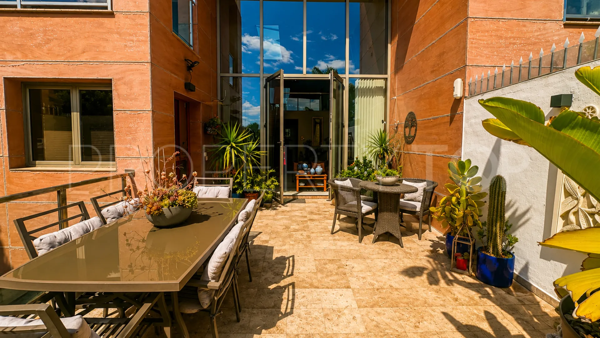 For sale town house with 3 bedrooms in Benahavis