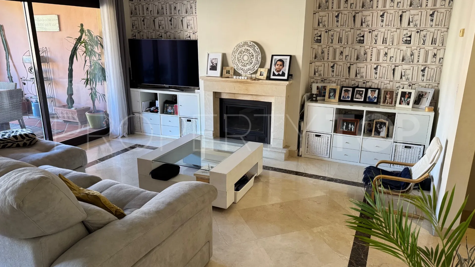 Buy town house in Estepona