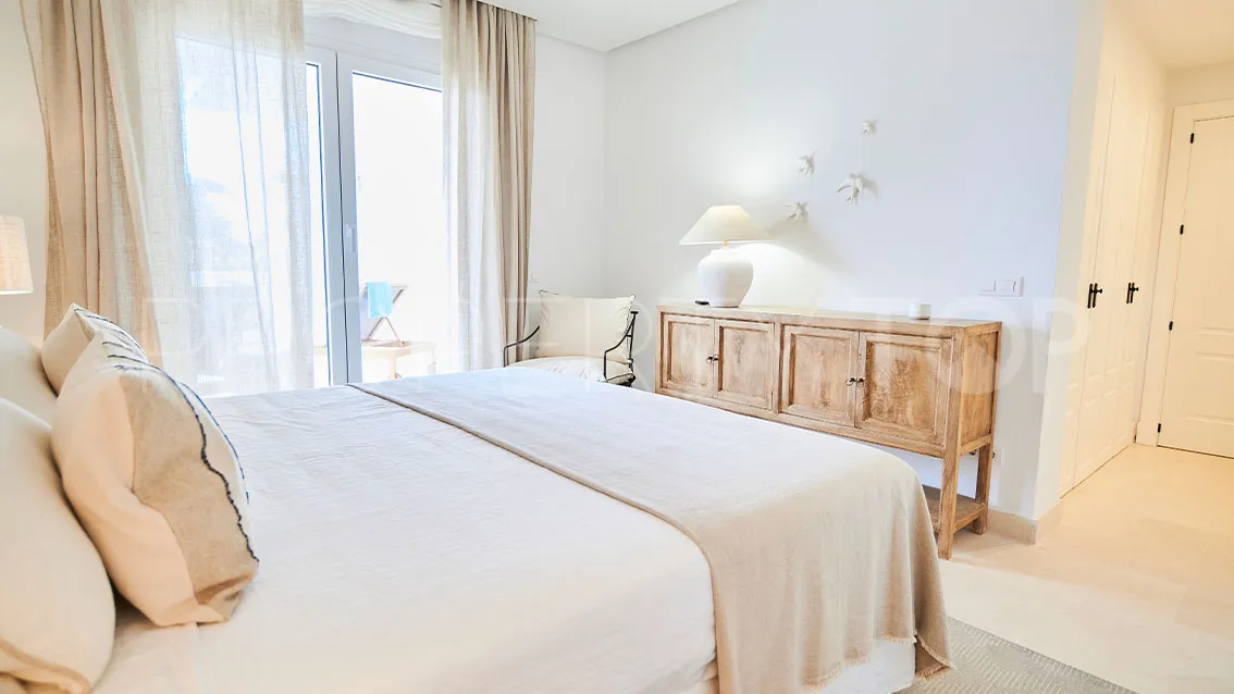 Buy ground floor apartment in Nueva Andalucia