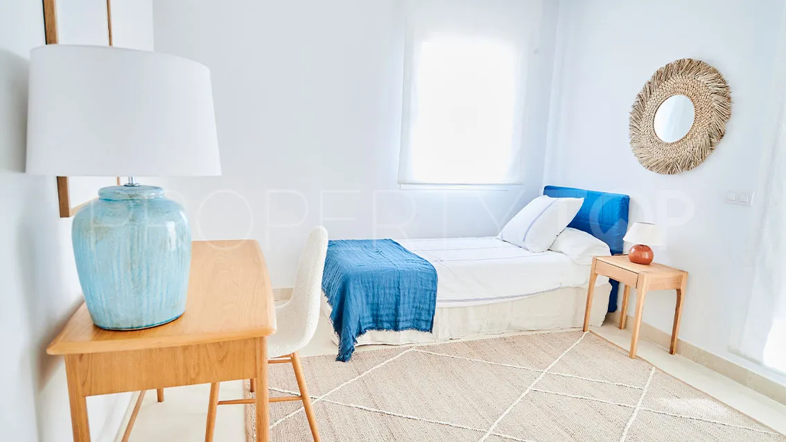 Buy ground floor apartment in Nueva Andalucia