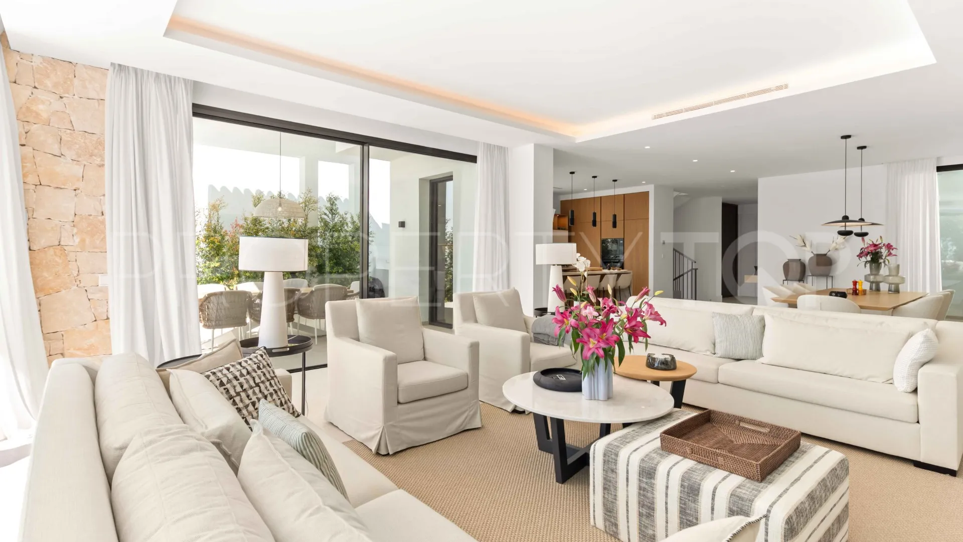 Se vende villa de 5 dormitorios en San Pedro de Alcantara