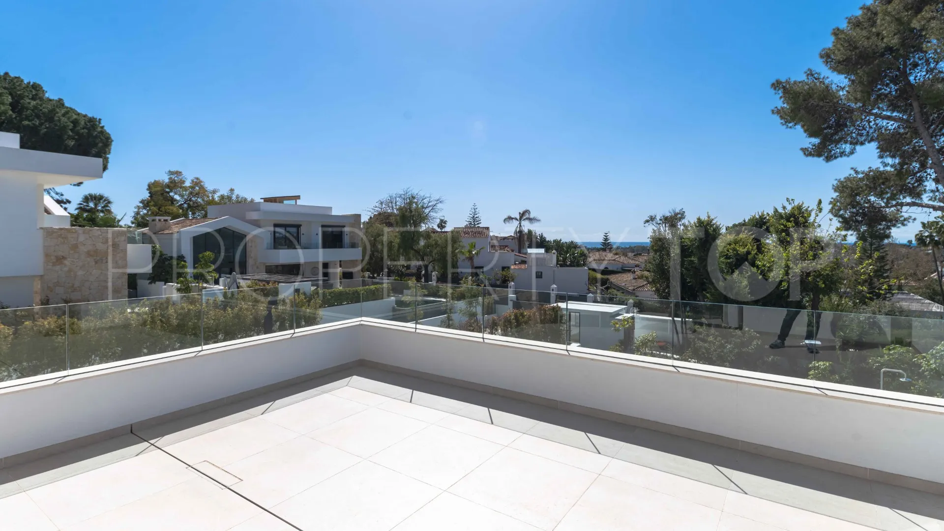Se vende villa de 5 dormitorios en San Pedro de Alcantara