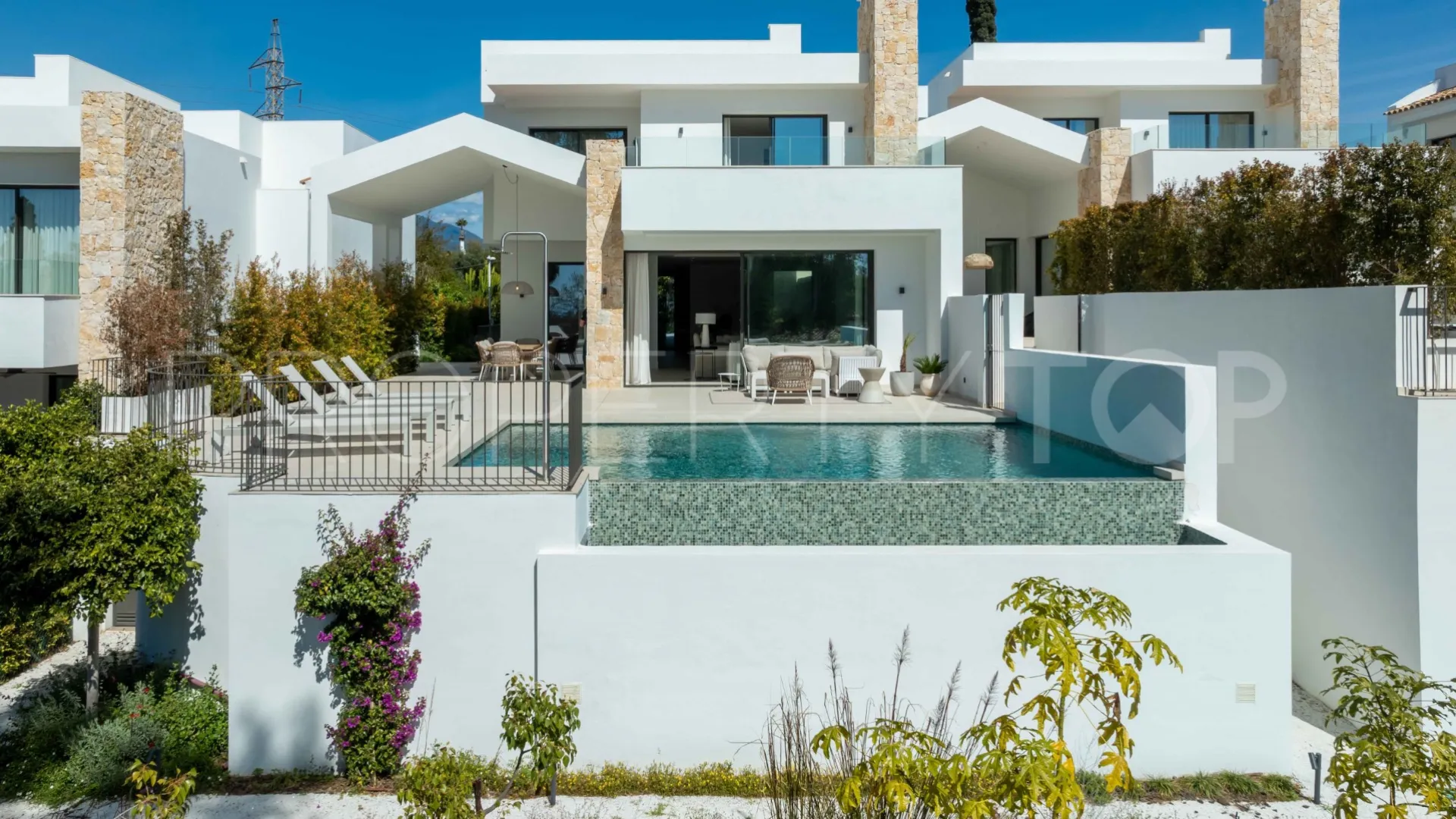 Se vende villa de 5 dormitorios en San Pedro de Alcantara