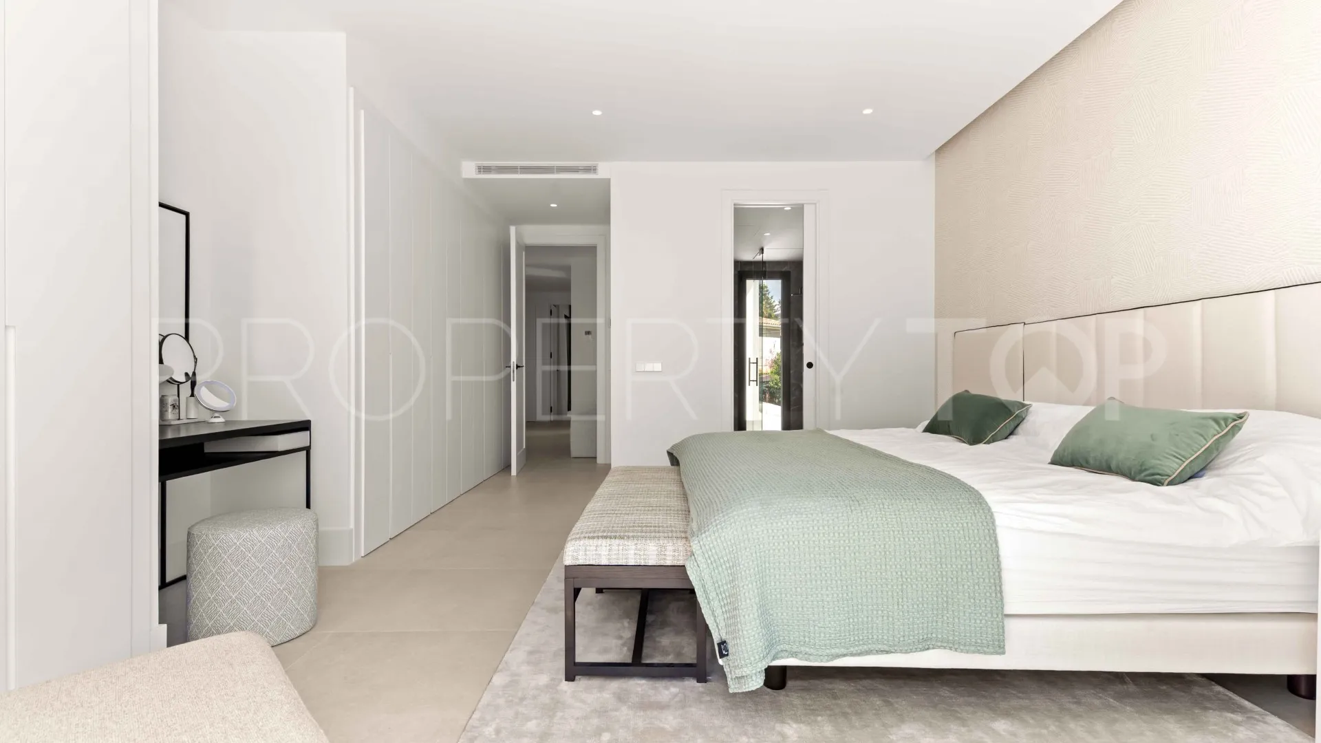 Se vende villa de 5 dormitorios en San Pedro de Alcantara