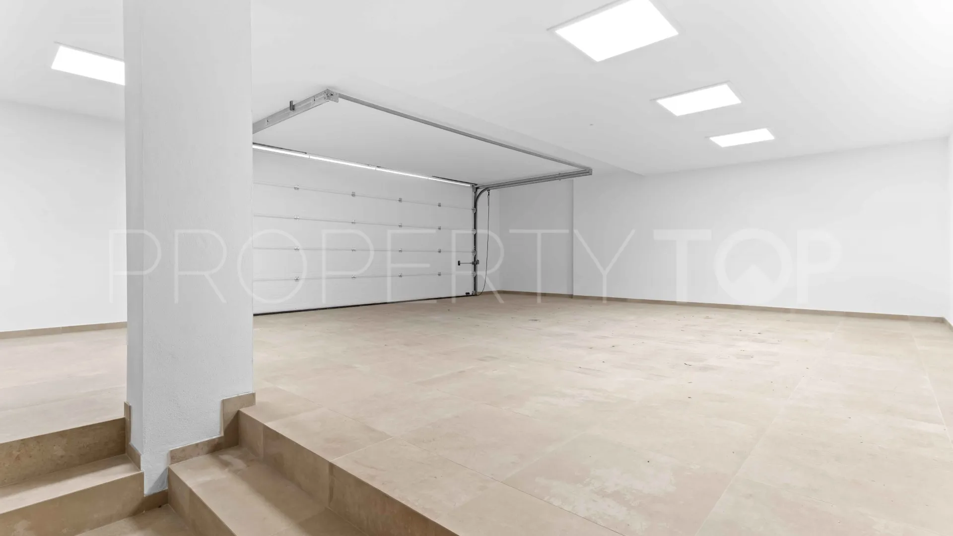 Se vende villa de 5 dormitorios en San Pedro de Alcantara
