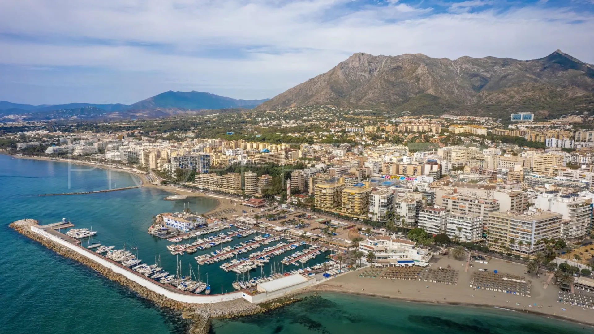 Marbella Centro town house for sale