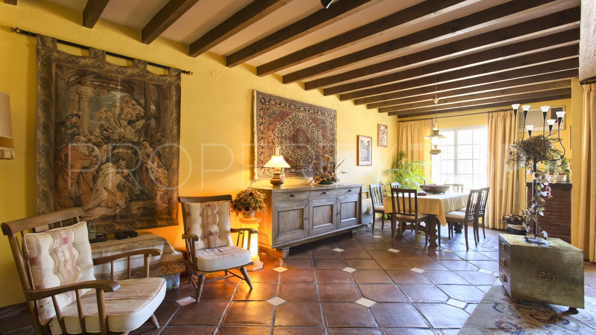 3 bedrooms town house for sale in Benahavis Centro