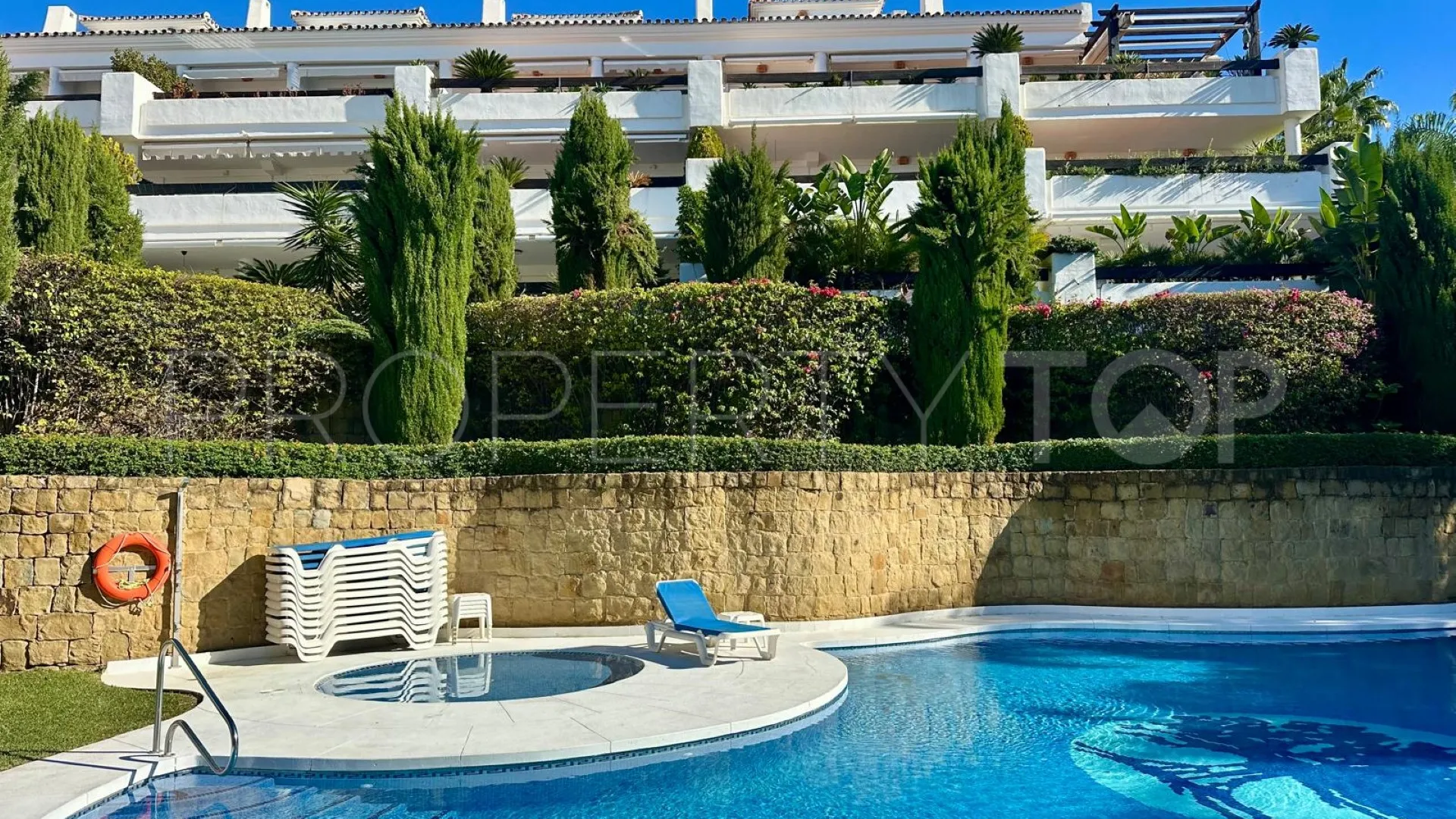 Apartamento en venta en Aloha Mirasierra de 2 dormitorios