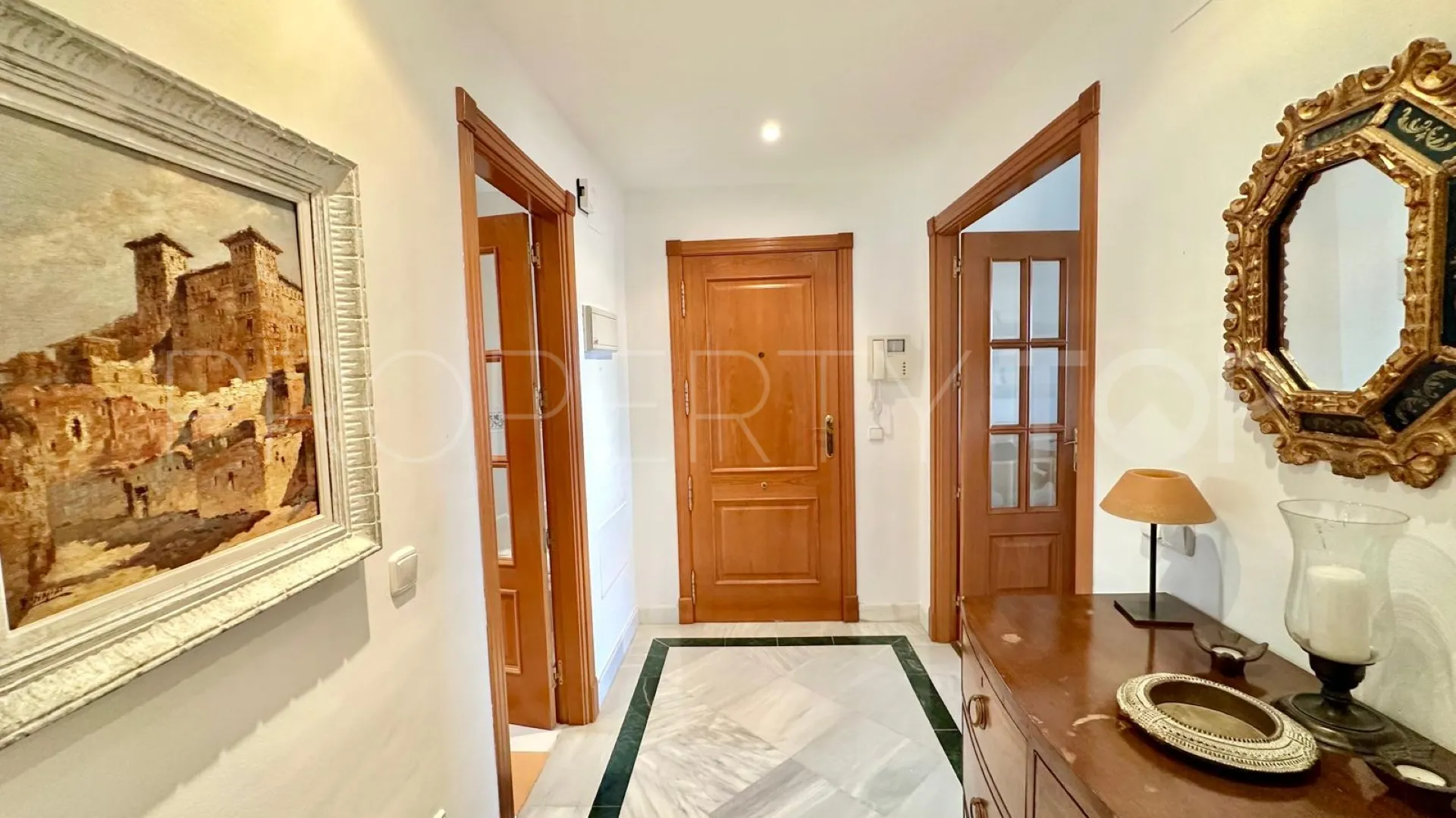 Apartamento en venta en Aloha Mirasierra de 2 dormitorios