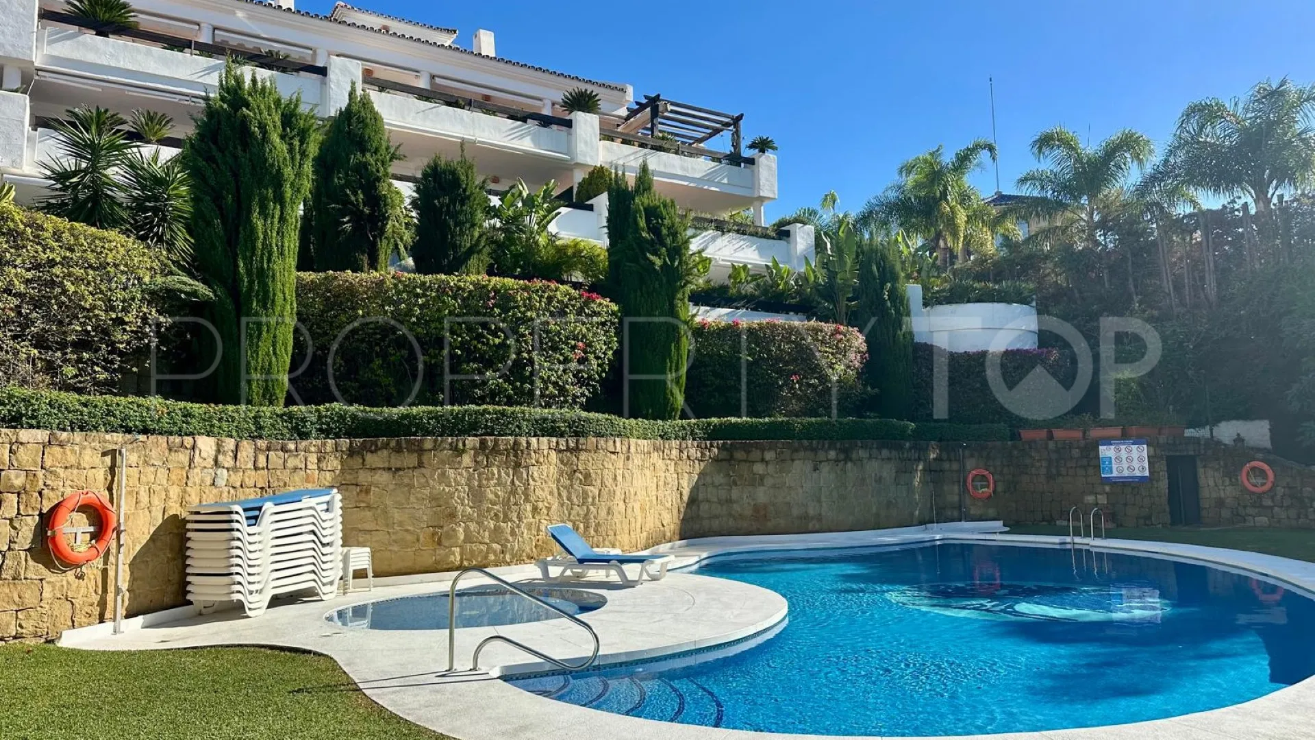 Apartamento en venta en Aloha Mirasierra de 2 dormitorios