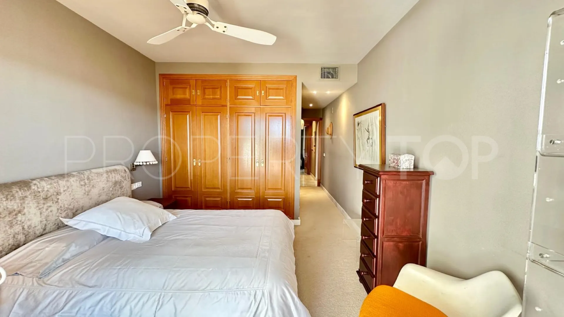 Apartamento en venta en Aloha Mirasierra de 2 dormitorios
