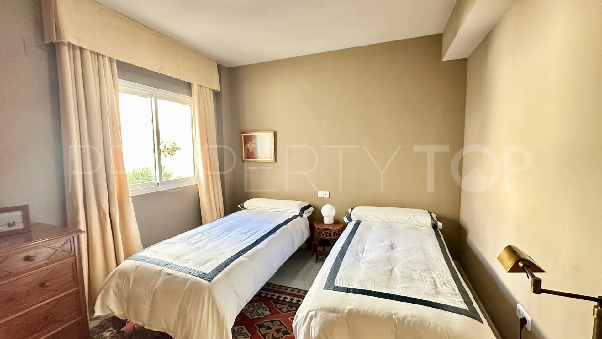 Apartamento en venta en Aloha Mirasierra de 2 dormitorios