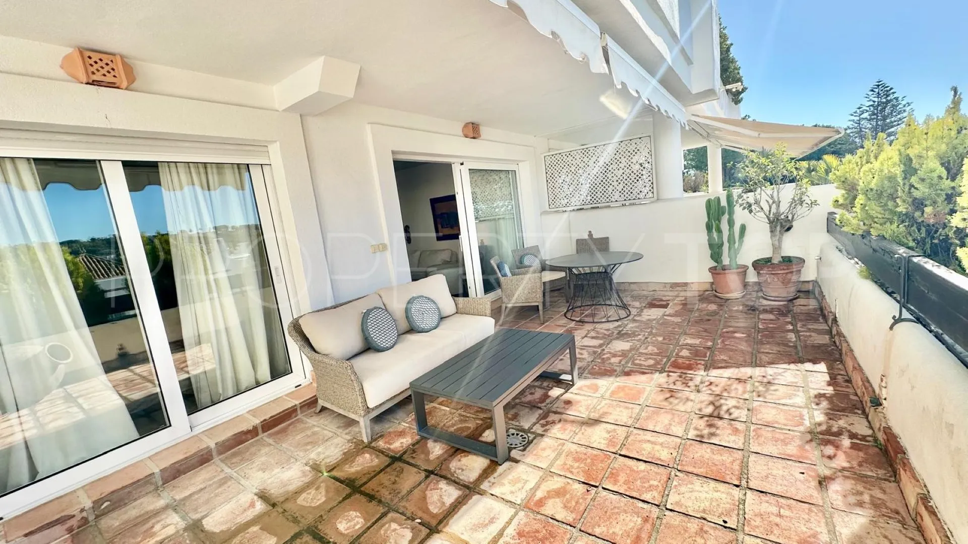 Apartamento en venta en Aloha Mirasierra de 2 dormitorios