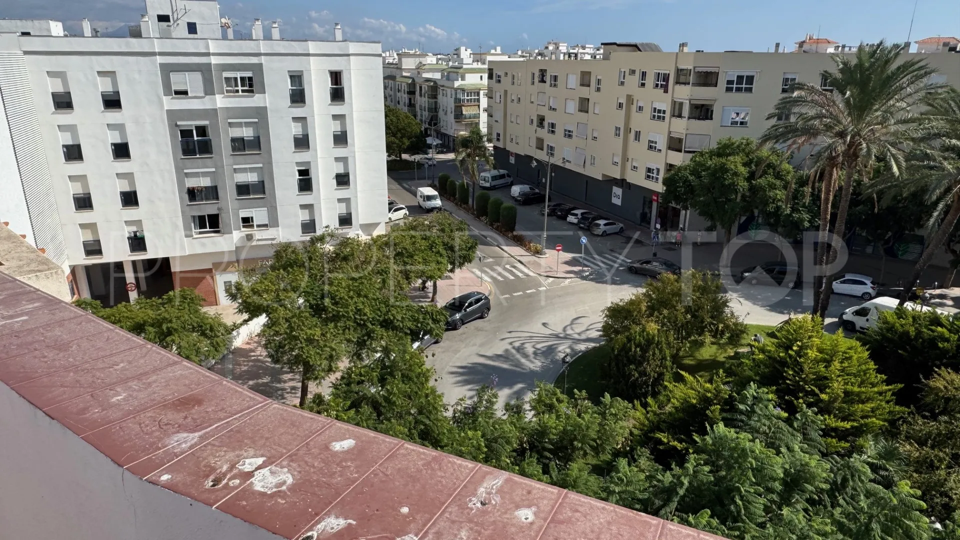 Buy Estepona Centre penthouse with 4 bedrooms