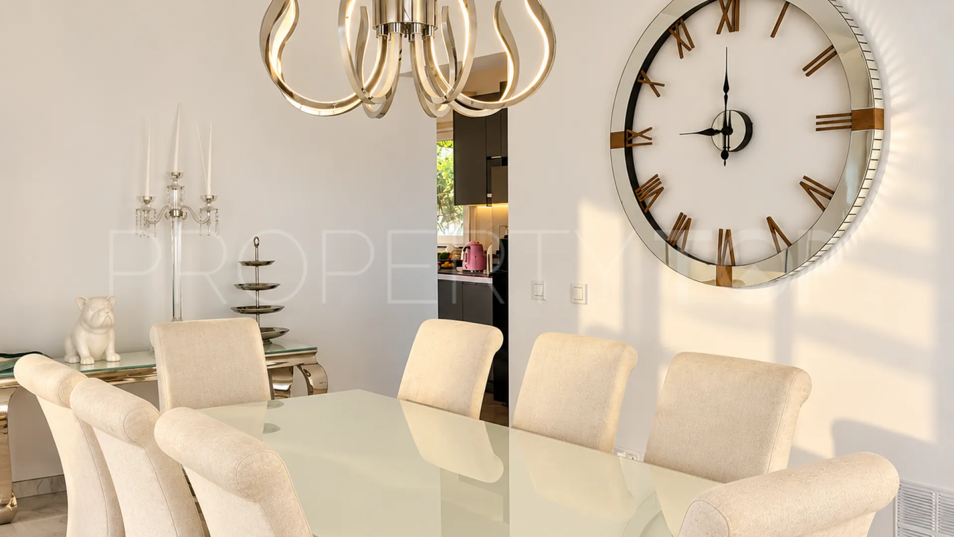 Comprar villa en El Herrojo
