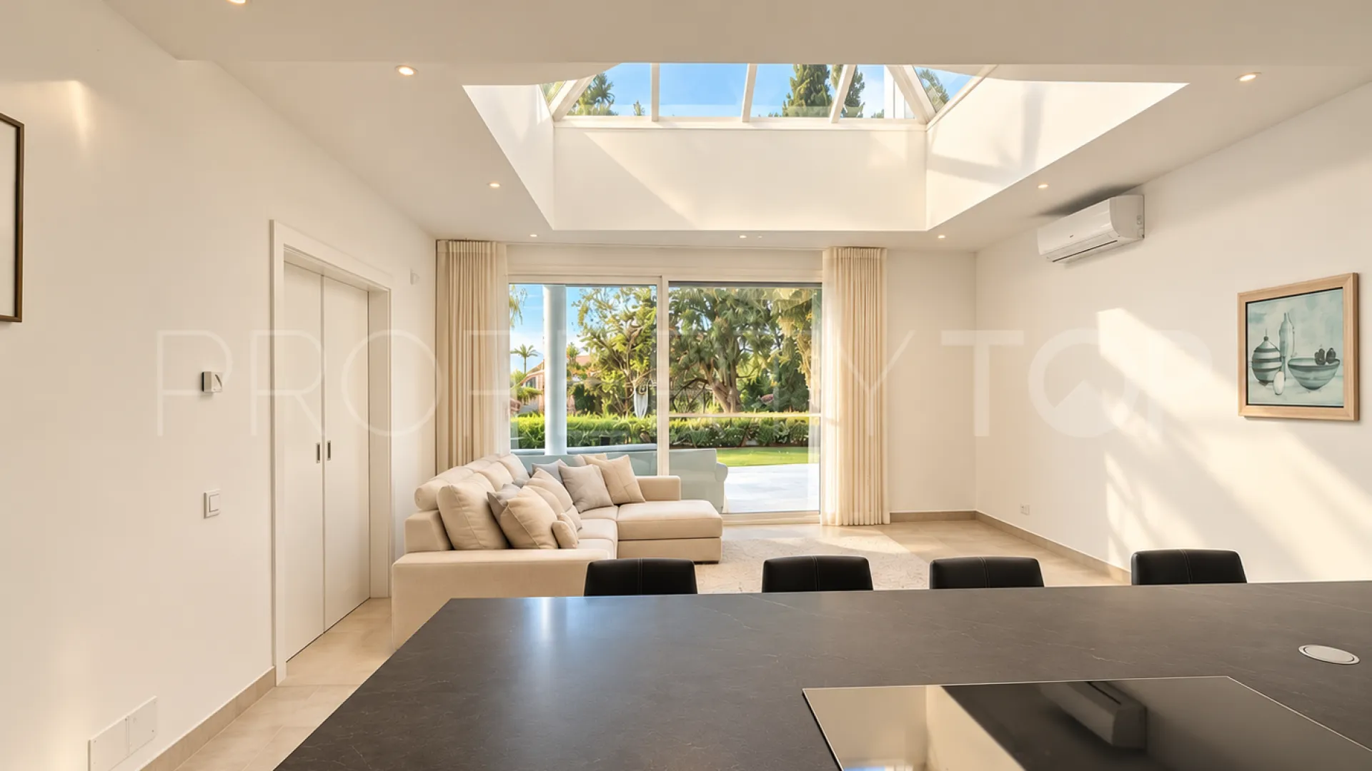 Comprar villa en El Herrojo