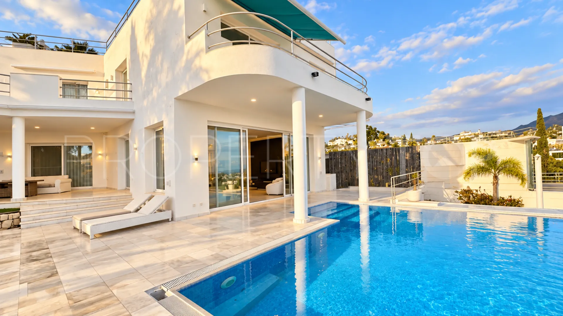 Comprar villa en El Herrojo