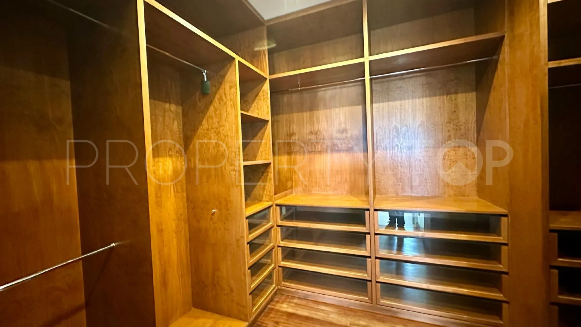 Comprar villa en El Herrojo