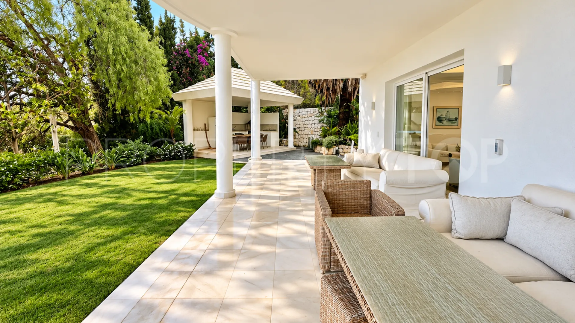 Comprar villa en El Herrojo