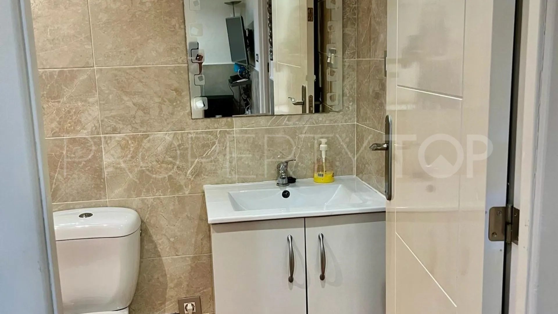 Condes de Iza, adosado a la venta