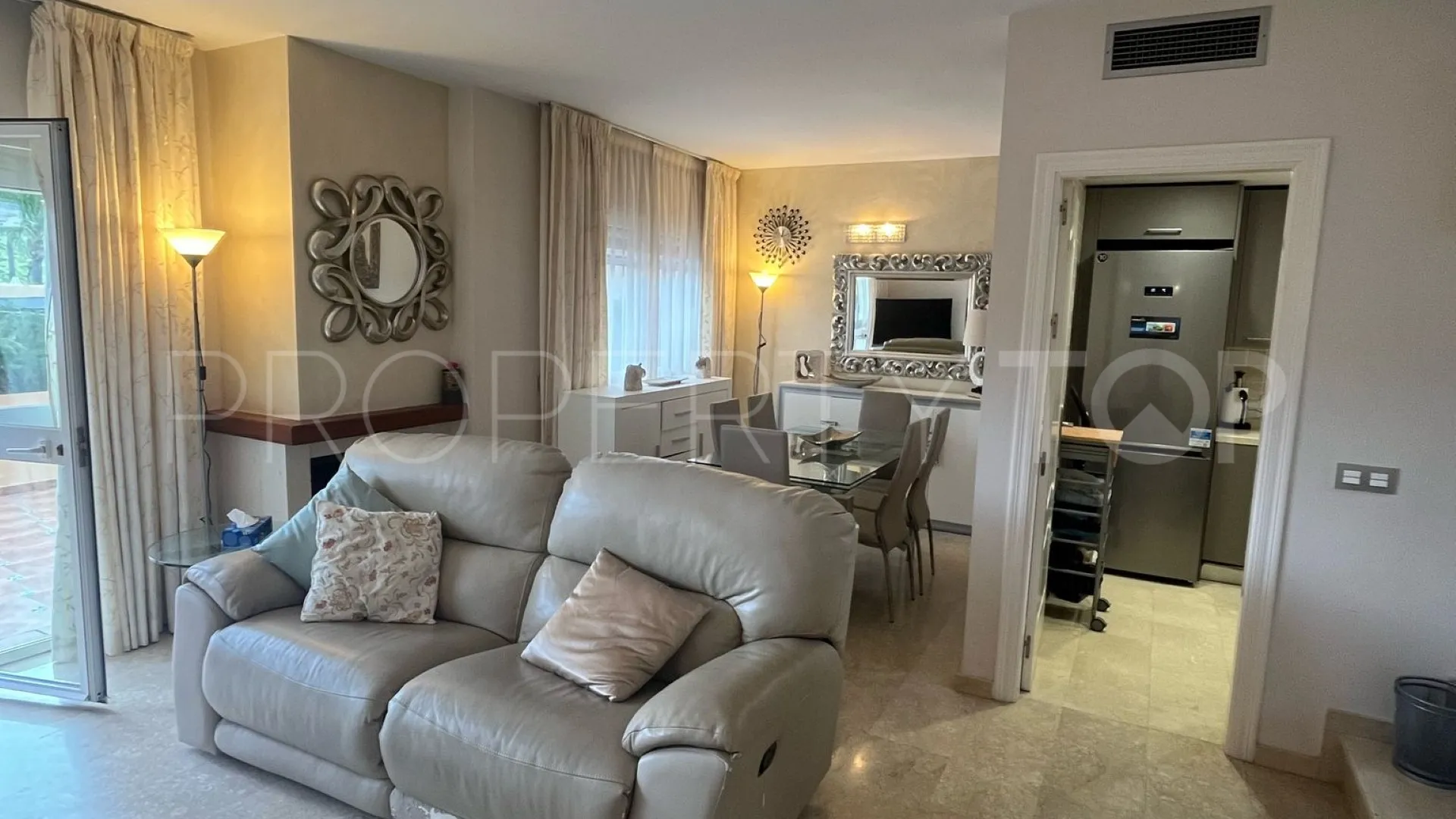 Condes de Iza, adosado a la venta