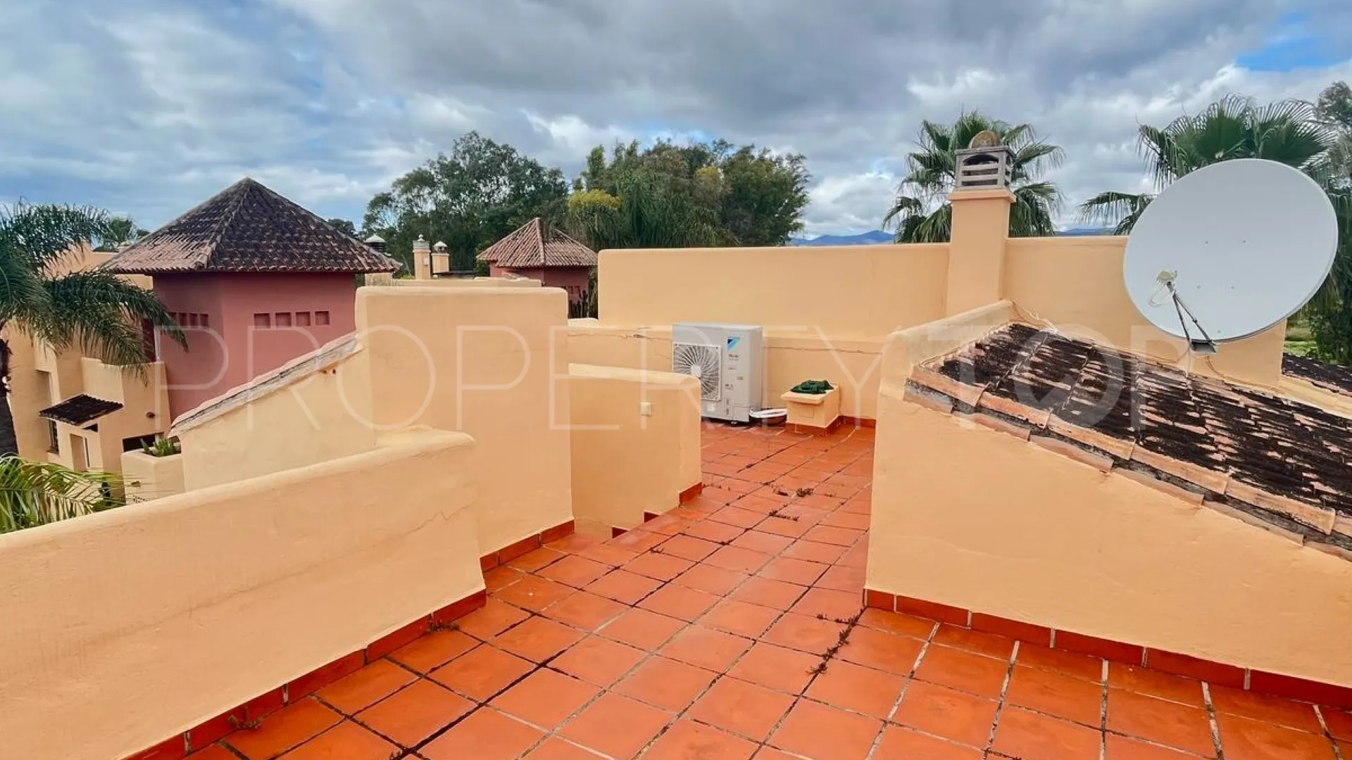 Condes de Iza, adosado a la venta