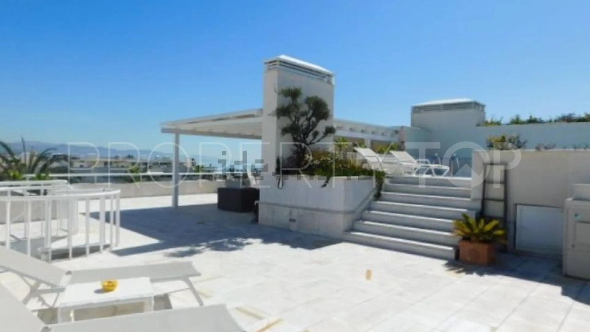 For sale penthouse in Los Granados with 3 bedrooms