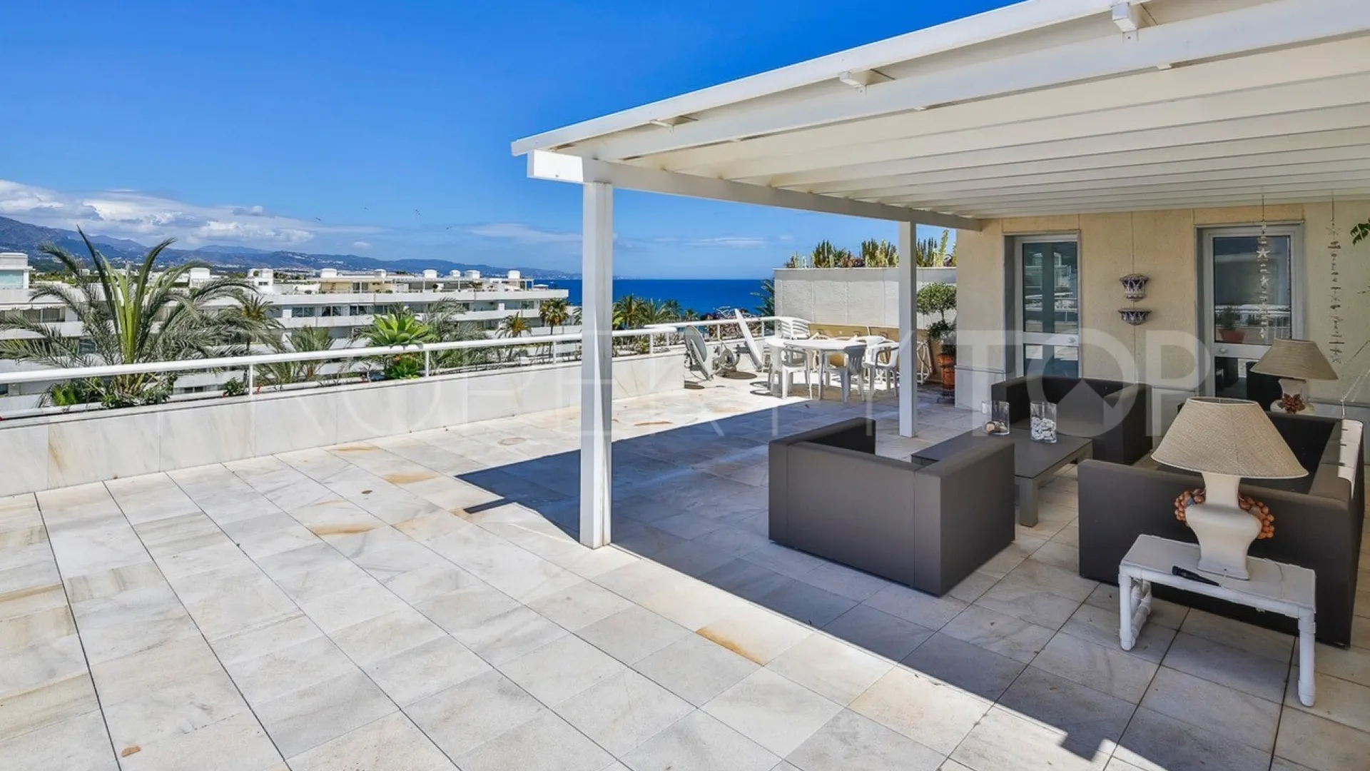 For sale penthouse in Los Granados with 3 bedrooms