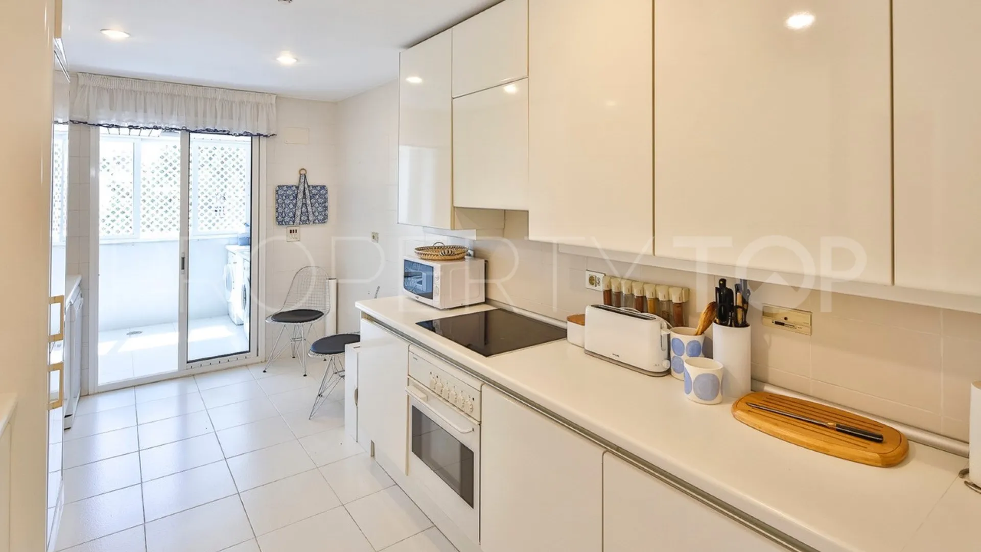 For sale penthouse in Los Granados with 3 bedrooms