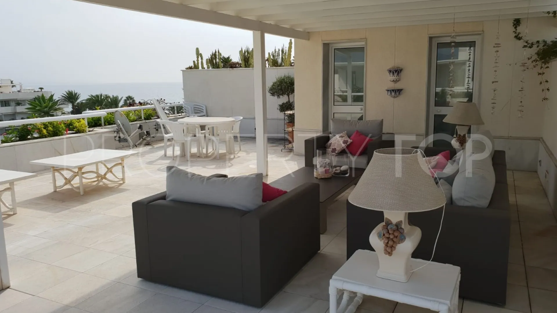 For sale penthouse in Los Granados with 3 bedrooms