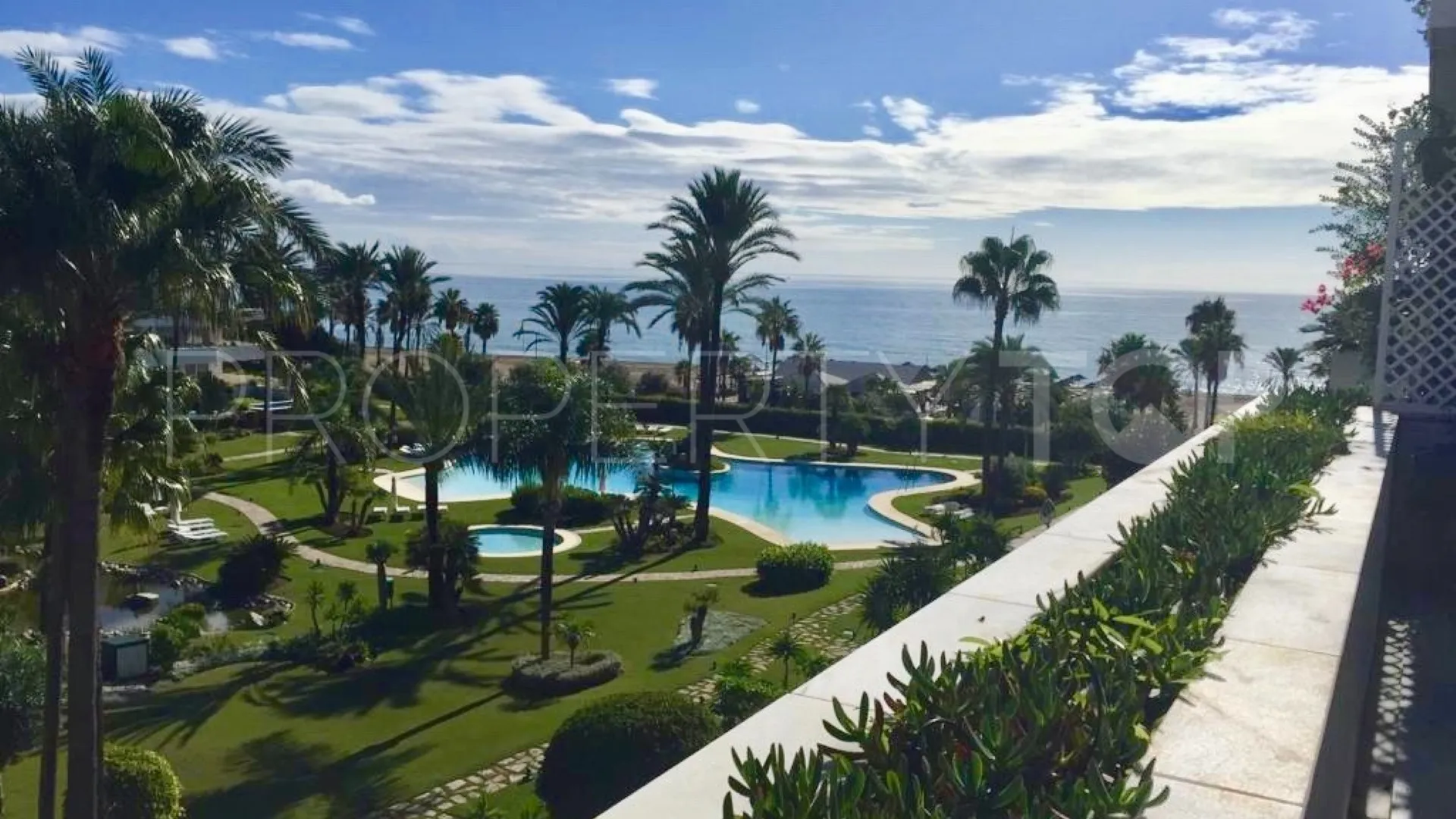 For sale penthouse in Los Granados with 3 bedrooms
